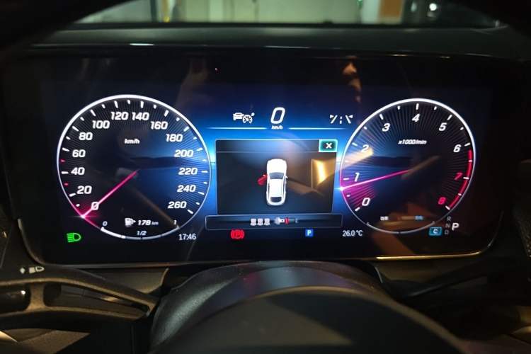Used Mercedes-Benz GLC Coupe 2024 GLC 260 4MATIC Coupe SUV Instrument Cluster