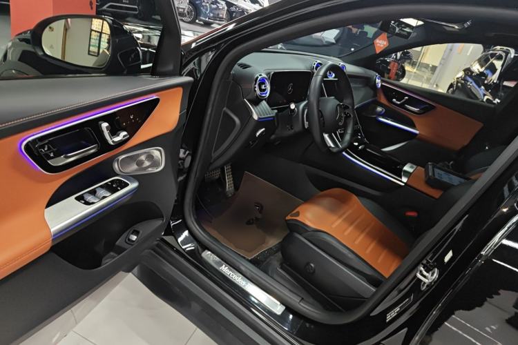 Used Mercedes-Benz GLC Coupe 2024 GLC 300 4MATIC Coupe SUV Interior 3
