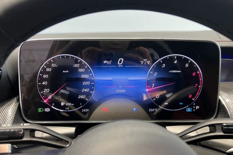 Used Mercedes-Benz GLC Coupe 2024 GLC 260 4MATIC Coupe SUV Interior 3