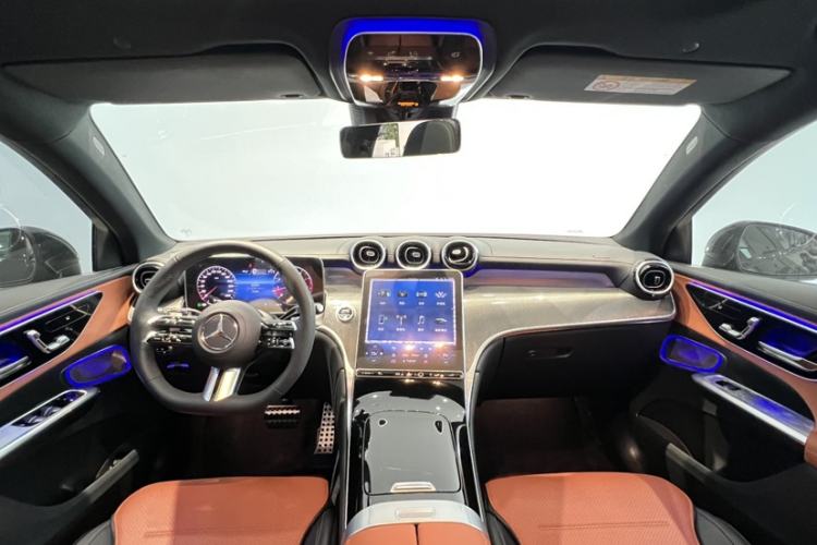 Used Mercedes-Benz GLC Coupe 2024 GLC 260 4MATIC Coupe SUV Interior 8