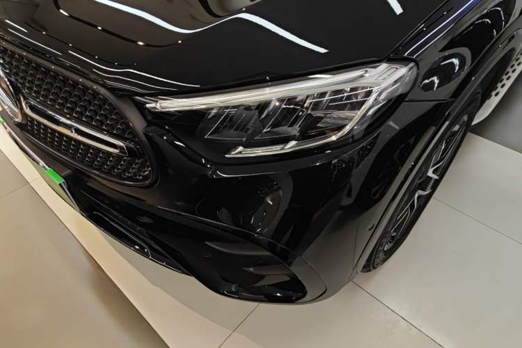 Used Mercedes-Benz GLC Coupe 2024 GLC 260 4MATIC Coupe SUV Left Front Headlight