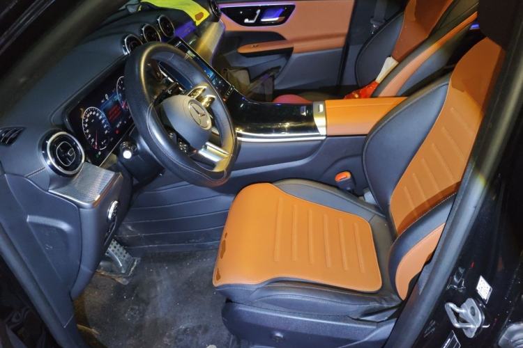 Used Mercedes-Benz GLC Coupe 2024 GLC 260 4MATIC Coupe SUV Left Front Seat