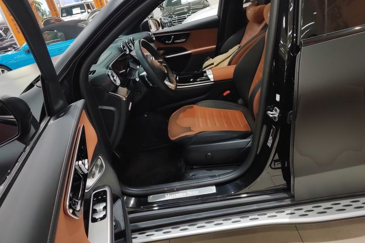 Used Mercedes-Benz GLC Coupe 2024 GLC 300 4MATIC Coupe SUV Left Front Seat