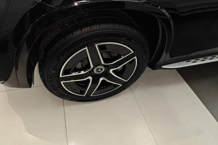 Used Mercedes-Benz GLC Coupe 2024 GLC 260 4MATIC Coupe SUV Left Front Wheel Hub