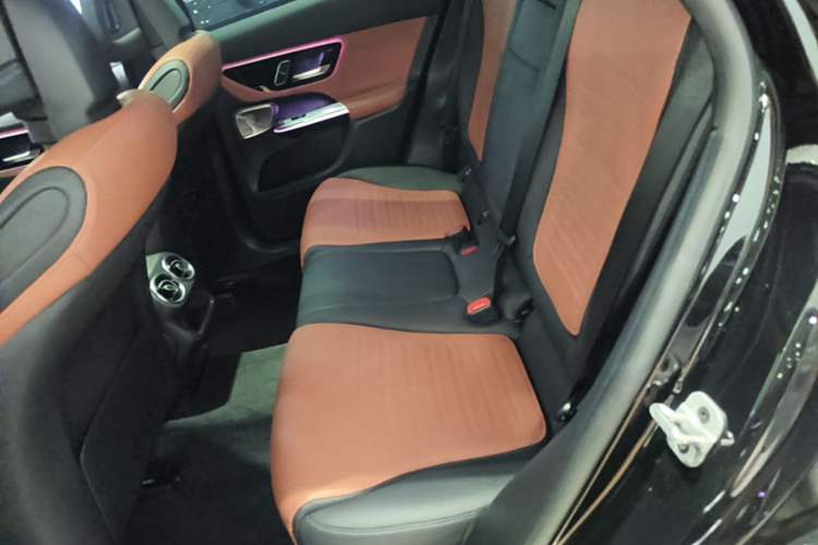 Used Mercedes-Benz GLC Coupe 2024 GLC 300 4MATIC Coupe SUV Left Rear Seat