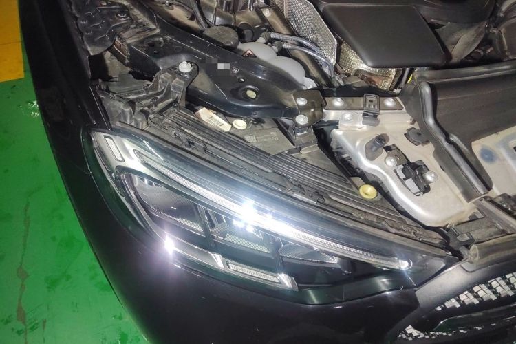 Used Mercedes-Benz GLC Coupe 2024 GLC 300 4MATIC Coupe SUV Right Front Headlight