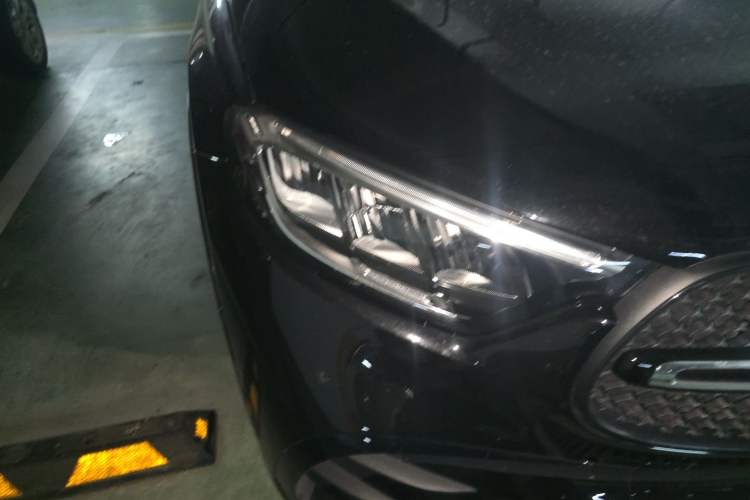 Used Mercedes-Benz GLC Coupe 2024 GLC 260 4MATIC Coupe SUV Right Front Headlight