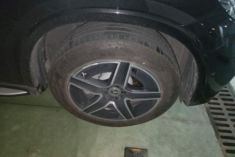Used Mercedes-Benz GLC Coupe 2024 GLC 260 4MATIC Coupe SUV Right Front Wheel Hub