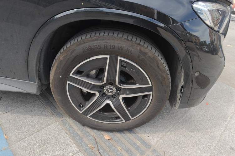 Used Mercedes-Benz GLC Coupe 2024 GLC 260 4MATIC Coupe SUV Right Front Wheel Hub