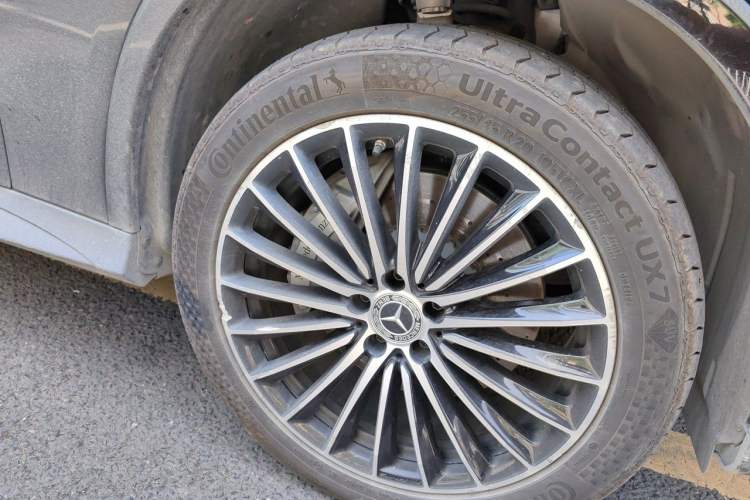 Used Mercedes-Benz GLC Coupe 2024 GLC 300 4MATIC Coupe SUV Right Front Wheel Hub