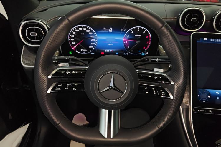 Used Mercedes-Benz GLC Coupe 2024 GLC 260 4MATIC Coupe SUV Steering Wheel