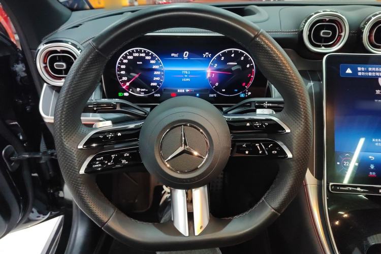 Used Mercedes-Benz GLC Coupe 2024 GLC 300 4MATIC Coupe SUV Steering Wheel