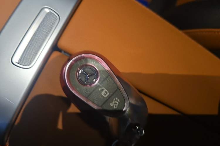 Used Mercedes-Benz GLC Coupe 2024 GLC 260 4MATIC Coupe SUV Vehicle Key