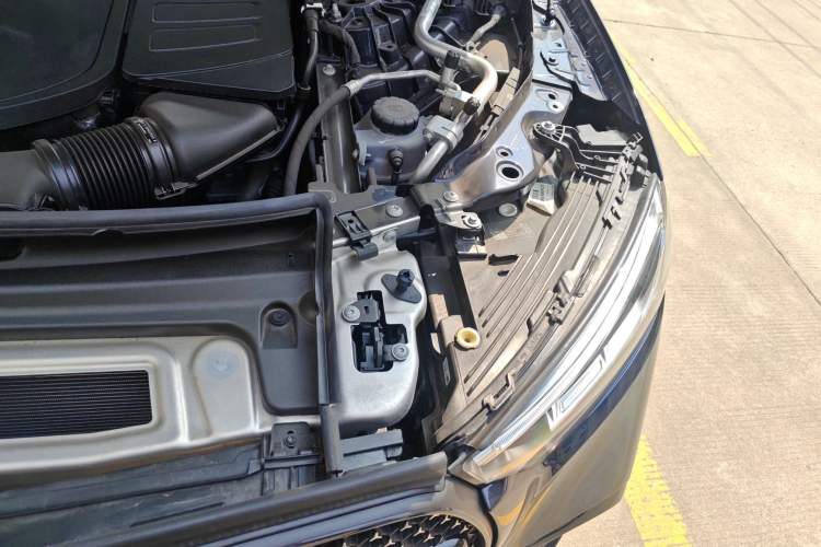 Used Mercedes-Benz GLC Coupe 2024 GLC 300 4MATIC Coupe SUV Engine Bay Left