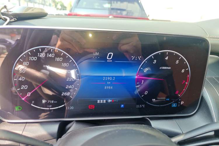 Used Mercedes-Benz GLC Coupe 2024 GLC 300 4MATIC Coupe SUV Instrument Cluster