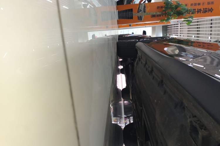 Used Mercedes-Benz GLC Coupe 2024 GLC 260 4MATIC Coupe SUV Left Side Sill