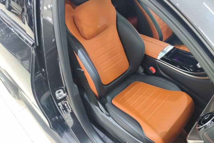 Used Mercedes-Benz GLC Coupe 2024 GLC 260 4MATIC Coupe SUV Right Front Seat