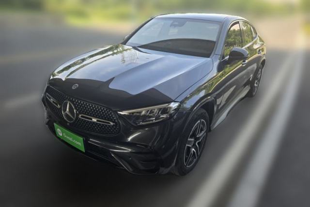 Ojetý Mercedes-Benz GLC Coupe 2024 GLC 260 4MATIC Coupe SUV
