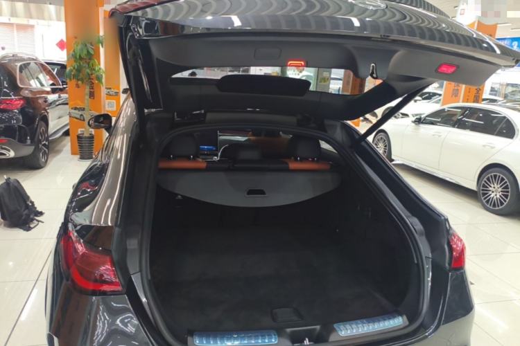 Used Mercedes-Benz GLC Coupe 2024 GLC 260 4MATIC Coupe SUV Trunk