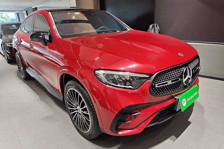 Used Mercedes-Benz GLC Coupe 2024 GLC 300 4MATIC Coupe SUV Exterior 1