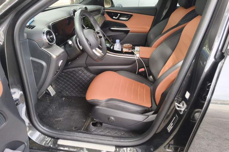 Used Mercedes-Benz GLC Coupe 2024 GLC 260 4MATIC Coupe SUV Driver Seat