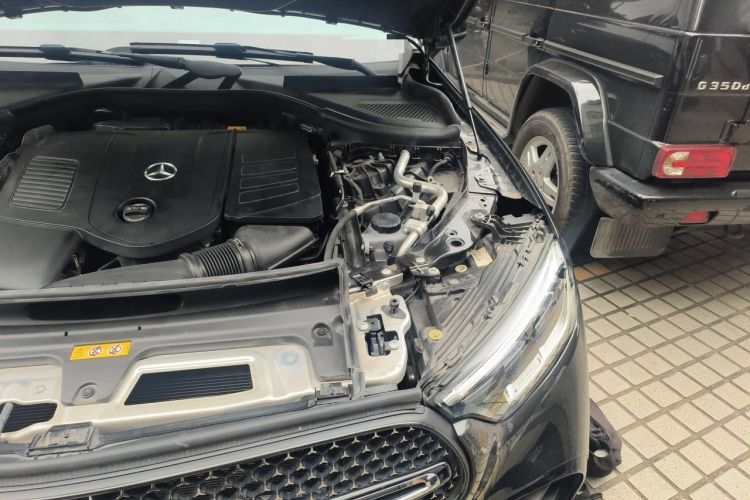 Used Mercedes-Benz GLC Coupe 2024 GLC 260 4MATIC Coupe SUV Engine Bay Left