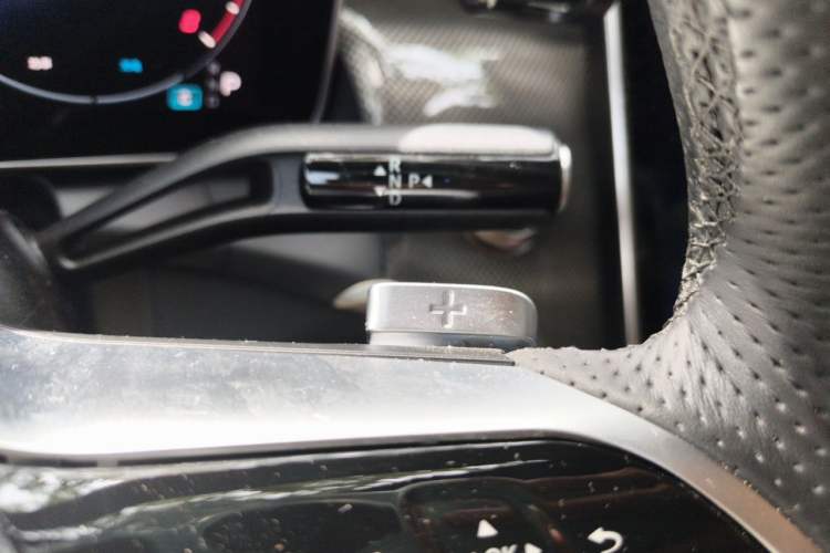 Used Mercedes-Benz GLC Coupe 2024 GLC 260 4MATIC Coupe SUV Gear Lever