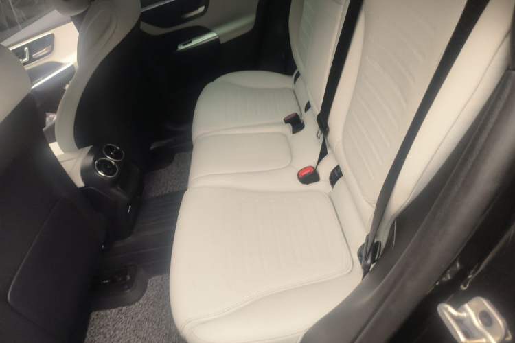 Used Mercedes-Benz GLC Coupe 2024 GLC 260 4MATIC Coupe SUV Left Rear Seat
