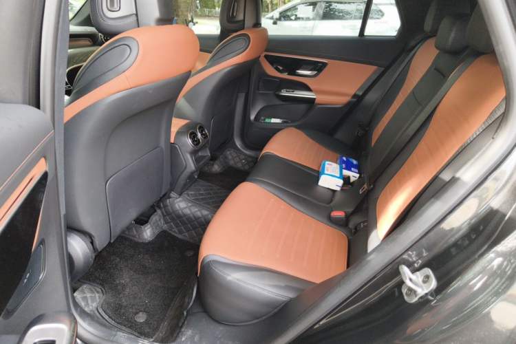 Used Mercedes-Benz GLC Coupe 2024 GLC 260 4MATIC Coupe SUV Left Rear Seat