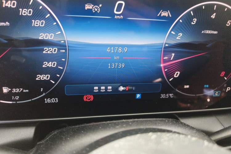Used Mercedes-Benz GLC Coupe 2024 GLC 260 4MATIC Coupe SUV Odometer Close Up