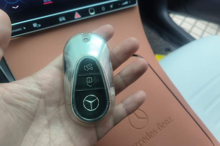 Used Mercedes-Benz GLC Coupe 2024 GLC 260 4MATIC Coupe SUV Vehicle Key