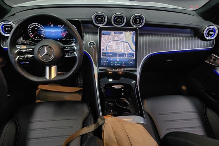 Used Mercedes-Benz GLC Coupe 2024 GLC 300 4MATIC Coupe SUV Center Console