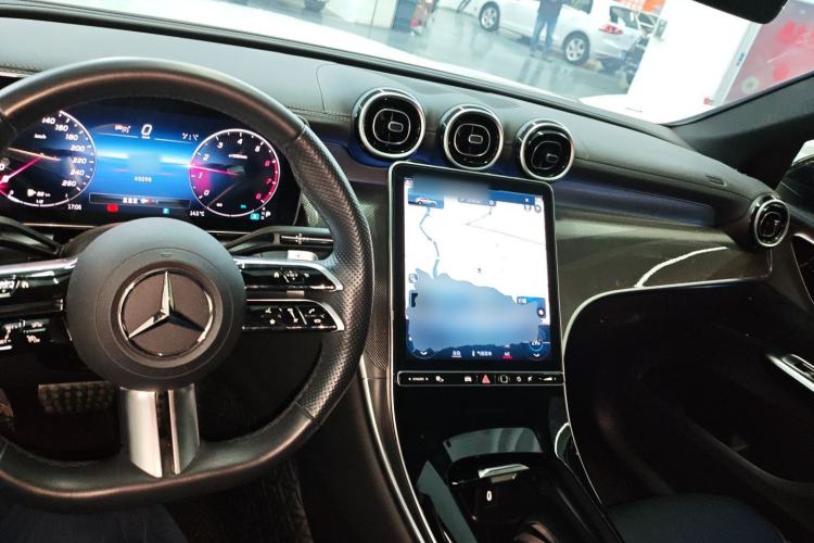 Used Mercedes-Benz GLC Coupe 2024 GLC 260 4MATIC Coupe SUV Center Console