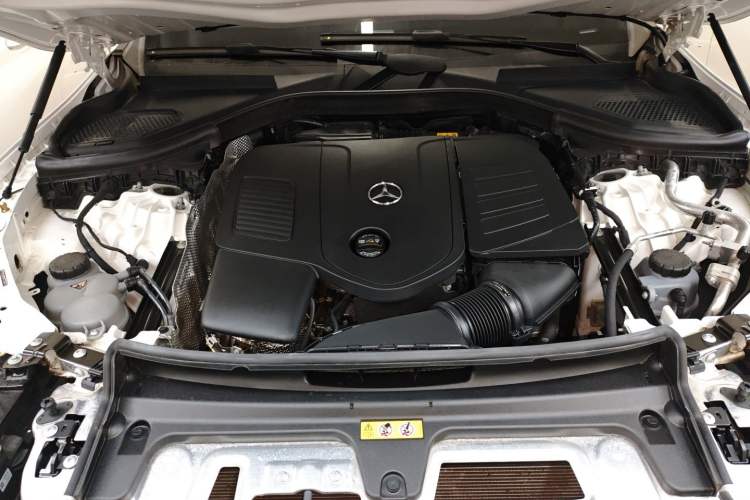 Used Mercedes-Benz GLC Coupe 2024 GLC 260 4MATIC Coupe SUV Engine Bay