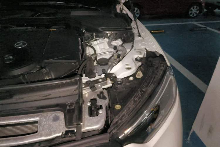 Used Mercedes-Benz GLC Coupe 2024 GLC 260 4MATIC Coupe SUV Engine Bay Left