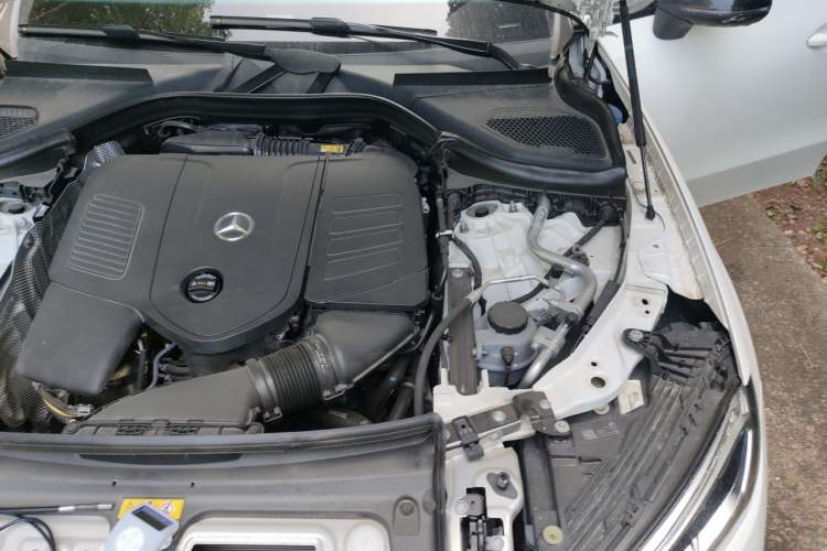 Used Mercedes-Benz GLC Coupe 2024 GLC 260 4MATIC Coupe SUV Engine Bay Left