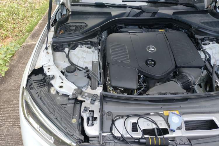 Used Mercedes-Benz GLC Coupe 2024 GLC 260 4MATIC Coupe SUV Engine Bay Right