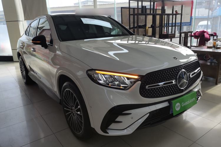Used Mercedes-Benz GLC Coupe 2024 GLC 300 4MATIC Coupe SUV Exterior 2