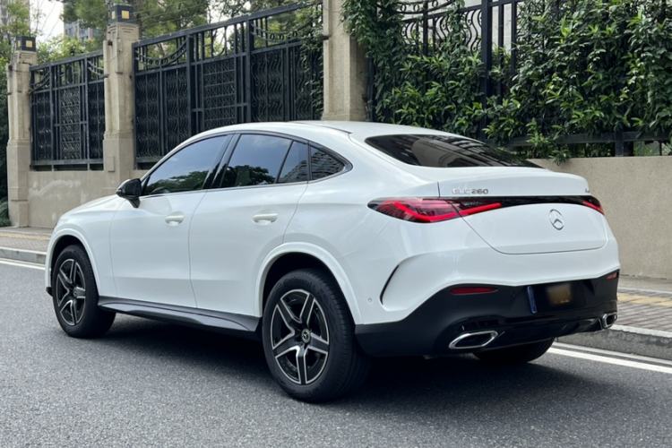 Used Mercedes-Benz GLC Coupe 2024 GLC 260 4MATIC Coupe SUV Exterior 2