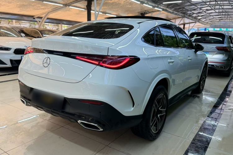 Used Mercedes-Benz GLC Coupe 2024 GLC 260 4MATIC Coupe SUV Exterior 3