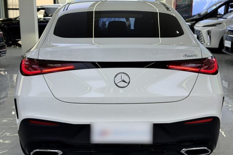Used Mercedes-Benz GLC Coupe 2024 GLC 260 4MATIC Coupe SUV Exterior 4