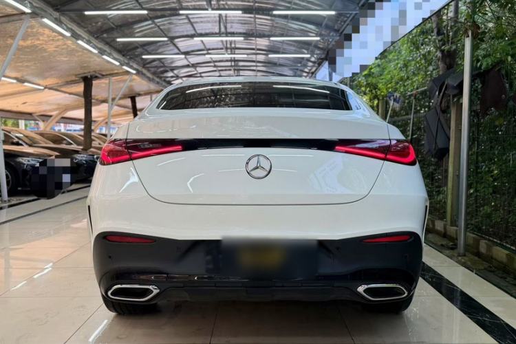 Used Mercedes-Benz GLC Coupe 2024 GLC 260 4MATIC Coupe SUV Exterior 4