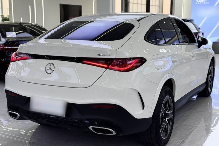 Used Mercedes-Benz GLC Coupe 2024 GLC 260 4MATIC Coupe SUV Exterior 5