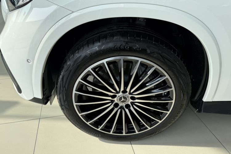 Used Mercedes-Benz GLC Coupe 2024 GLC 300 4MATIC Coupe SUV Exterior 7