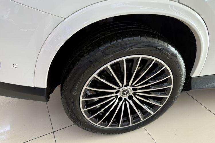 Used Mercedes-Benz GLC Coupe 2024 GLC 300 4MATIC Coupe SUV Exterior 9