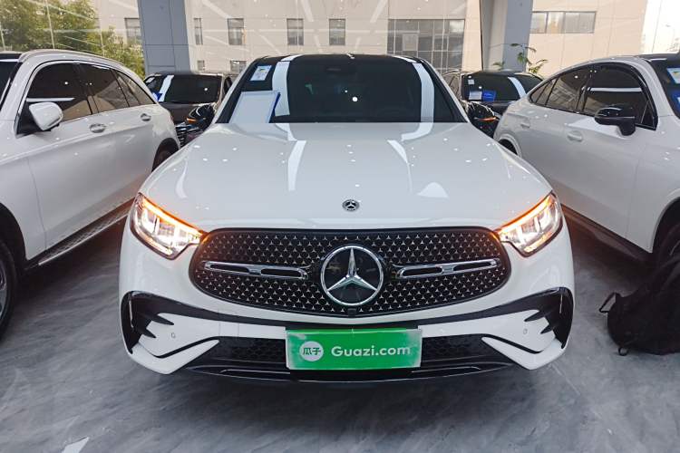 Used Mercedes-Benz GLC Coupe 2024 GLC 260 4MATIC Coupe SUV Front