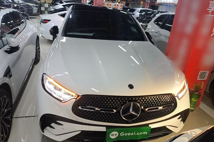 Used Mercedes-Benz GLC Coupe 2024 GLC 260 4MATIC Coupe SUV Front