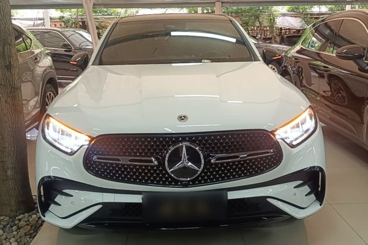 Used Mercedes-Benz GLC Coupe 2024 GLC 260 4MATIC Coupe SUV Front