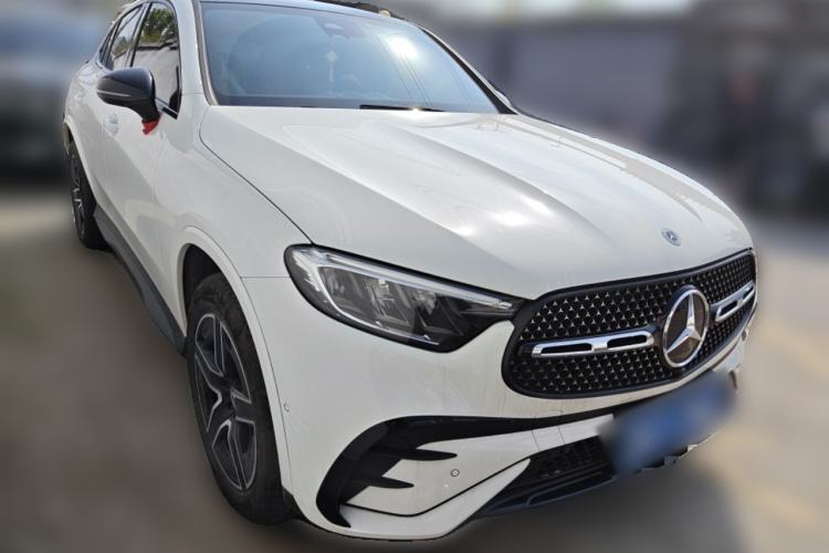 Used Mercedes-Benz GLC Coupe 2024 GLC 260 4MATIC Coupe SUV Front Right 45 Deg