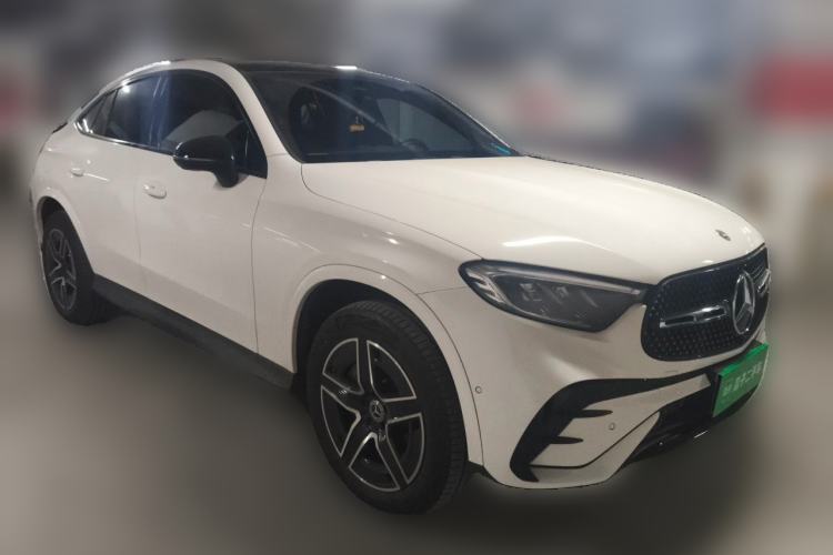 Used Mercedes-Benz GLC Coupe 2024 GLC 260 4MATIC Coupe SUV Front Right 45 Deg